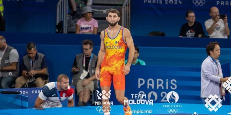 Învins în primul duel, Maxim Saculțan, luptătorul de stil liber, a ajuns în recalificări şi mai are o şansă pentru bronz la Paris