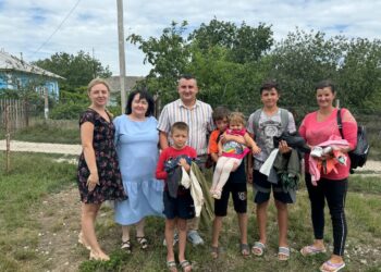 Echipa blocului «Victorie» vine mereu în ajutorul locuitorilor din Moldova
