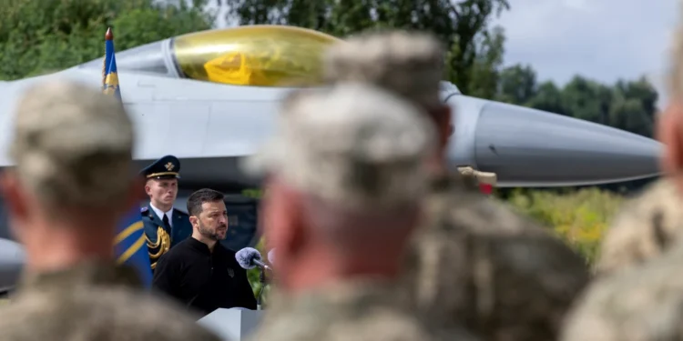 Şefii a două centre de recrutare din Ucraina, reţinuţi pentru luare de mită