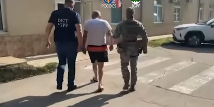 В Молдове задержали двоих таксистов, которые помогали украинским мужчинам незаконно проникать в страну
