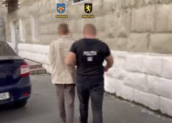 У пенсионера из Хынчешт украли с карточки 100 тыс. леев. Подозреваемого задержали