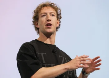 Марк Цукерберг вошел в элитный клуб богачей с состоянием в 200 миллиардов долларов и близок к третьему месту в мировом рейтинге богатейших людей