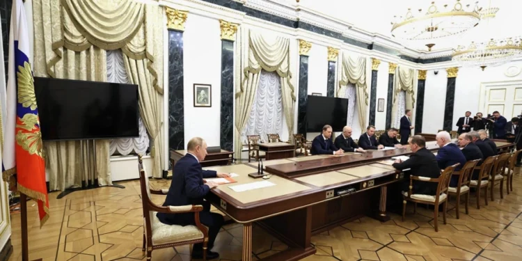 Путин предложил изменить ядерную доктрину России