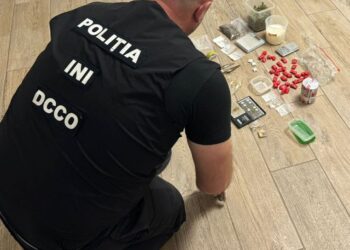Afacere cu droguri pe Telegram. Suspectul reținut pentru 72 de ore