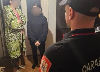 Adolescenta , căutată cu disperare de familie și poliție, a fost găsită