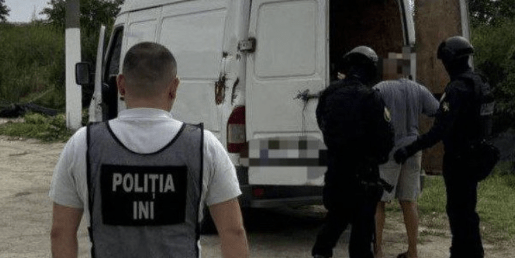 Proprietarul unei ferme de păsări din raionul Hîncești – reținut pentru trafic de persoane în scop de exploatare prin muncă
