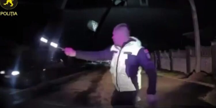 Șofer din Ungheni, tras pe dreapta de polițiști. Motivul pentru care a fost reținut