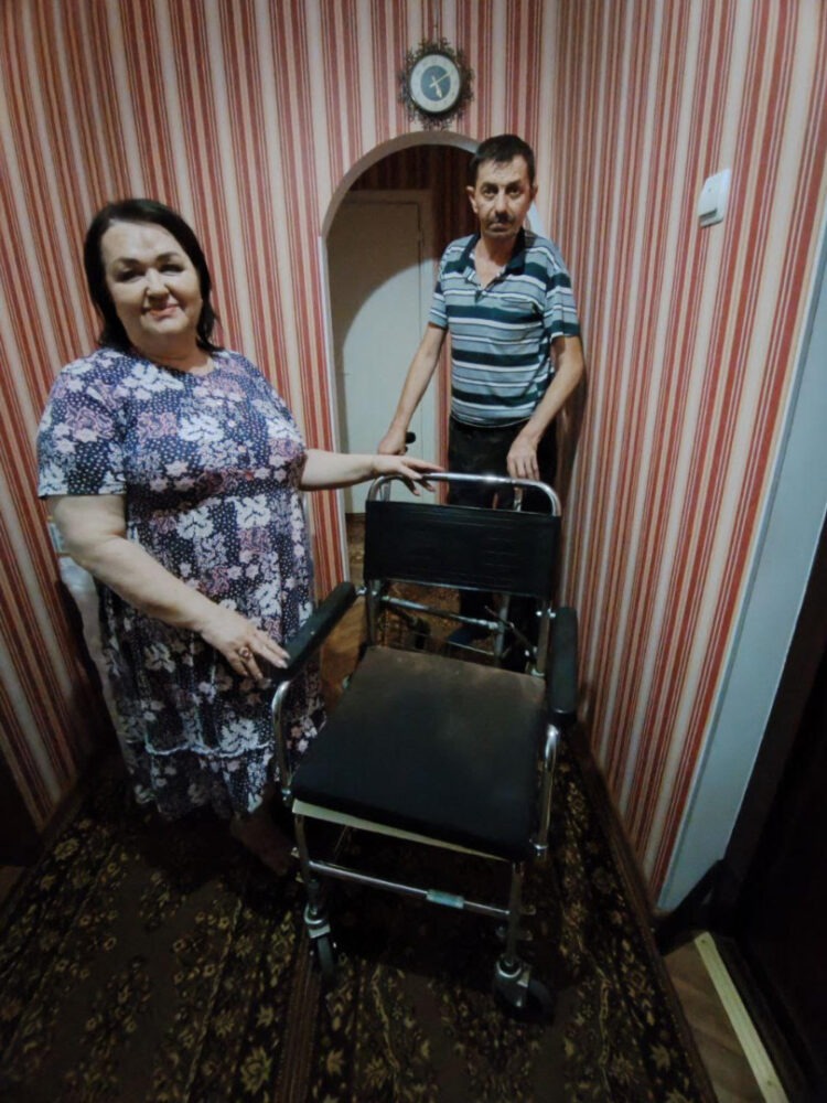 Плечо поддержки для тех, кто попал в затруднительное положение. Общественные приемные команды  Илана Шора продолжают помогать нуждающимся по всей стране