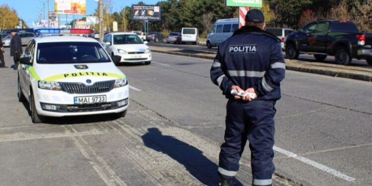 Doi tineri din Ungheni prinși fără permis și în stare de ebrietate la volan