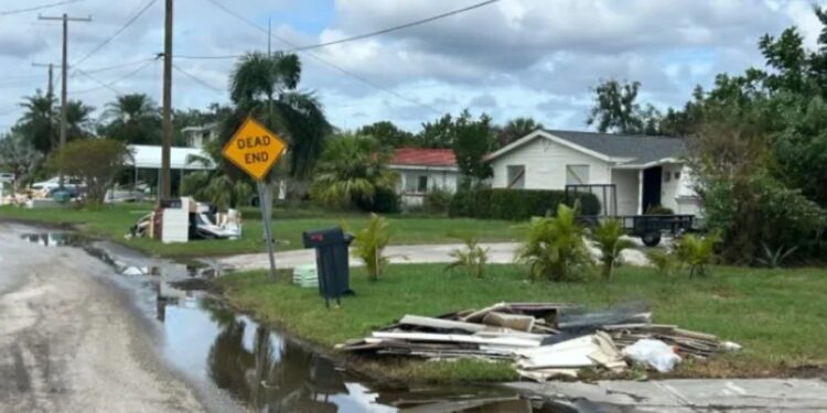 Нет ни одной живой души: город в США за день до «урагана века» стал пустыней