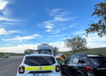 В Каушанах микроавтобус с пассажирами попал в аварию. Есть пострадавшие