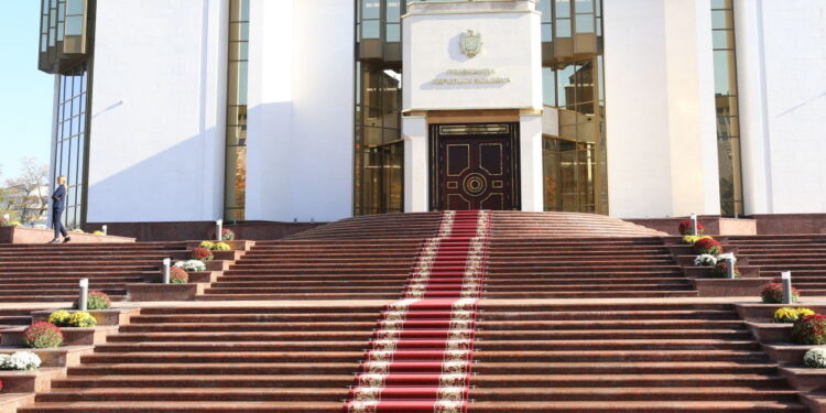 В погоне за креслом президента у PAS все средства хороши