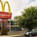 В США 49 человек отравились бургерами в McDonald’s, один умер
