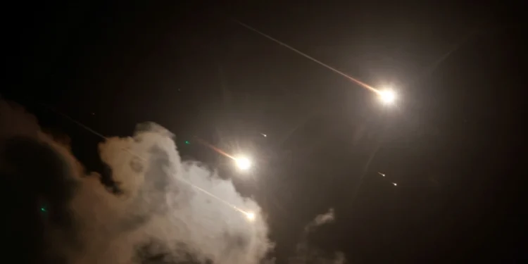 Иран нанес массированный ракетный удар по Израилю