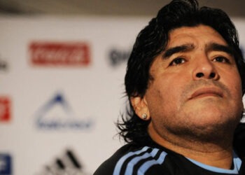 Trupul lui Maradona, deshumat la cererea copiilor. Ce se va întâmpla cu el?