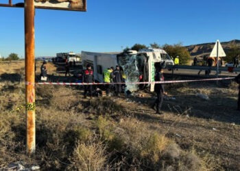 В результате ДТП в Турции погибли шесть человек