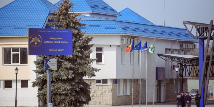 Жизнь Таможенная служба рассказала о взломе базы данных: Сейчас система в безопасности