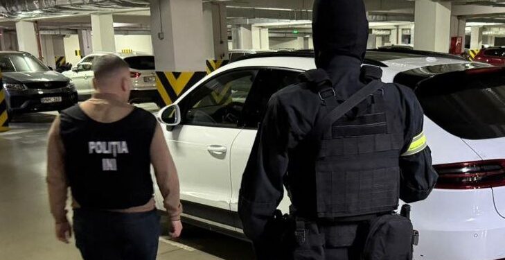 Administratorul unei companii în domeniul închirierii auto, reținut după ce ar fi delapidat compania și ar fi estorcat sume de bani