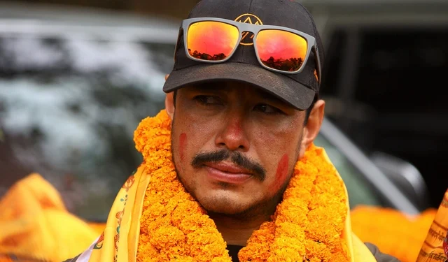 Альпинист Нирмал Пурджа поставил рекорд, поднявшись 50 раз на восьмитысячники