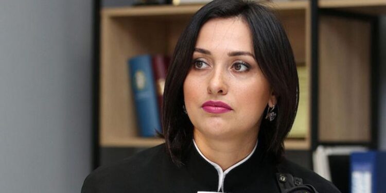 „Să vă fie rușine”. Sanduța combate „două falsuri propagate de guvernare”: Granițele nu se vor închide, iar drumul Moldovei spre UE va continua, indiferent cine va fi președinte