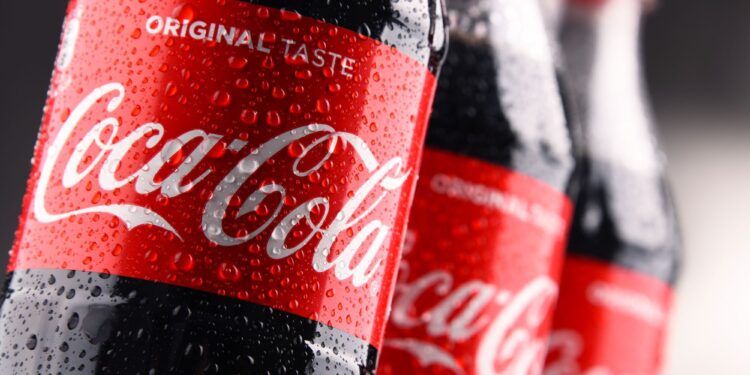 Coca-Cola отзывает в Австрии 28 млн бутылок с напитками