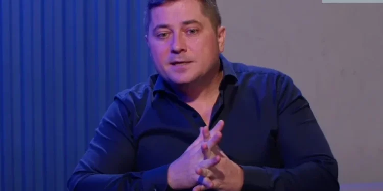 Vitalie Levința: „Ar fi bine să nu scoateți în locurile publice cardul bancar și buletinul de identitate”.