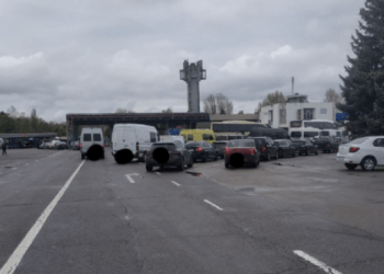 Aglomerație la vama Leușeni: Zeci de mașini așteaptă să iasă din țară