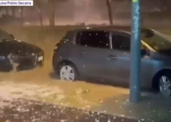 Furtună devastatoare în Spania: Grindină de mărimea unei mingi de tenis a făcut prăpăd în provincia Almeria
