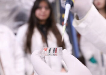 Cercetătorii au dezvoltat un test care poate detecta cancerul într-o singură oră. Cum funcționează și cât costă