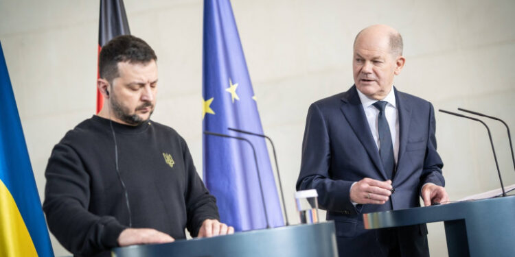 Olaf Scholz, despre invitarea Ucrainei să adere la NATO: „O ţară aflată în război nu poate absolut deloc să devină membră”