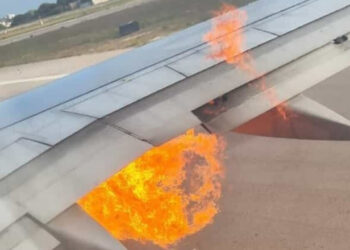 Un avion Ryanair a luat foc înainte de decolarea de pe un aeroport din Italia