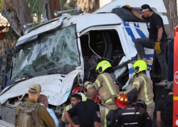 Zeci de răniţi în Israel, după ce un camion a intrat în oamenii aflați într-o staţie de autobuz. Șoferul a fost „neutralizat”