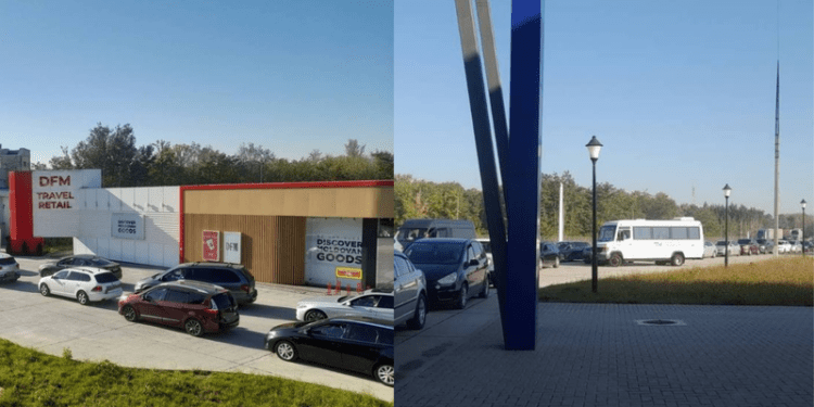 Atenție, călători: Aglomerație la vama Sculeni. Zeci de mașini au format cozi la ieșirea din Moldova