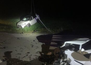Un Renault și o Toyota, grav avariate, după ce s-au lovit frontal, la Strășeni. Poliția și ambulanța, la fața locului