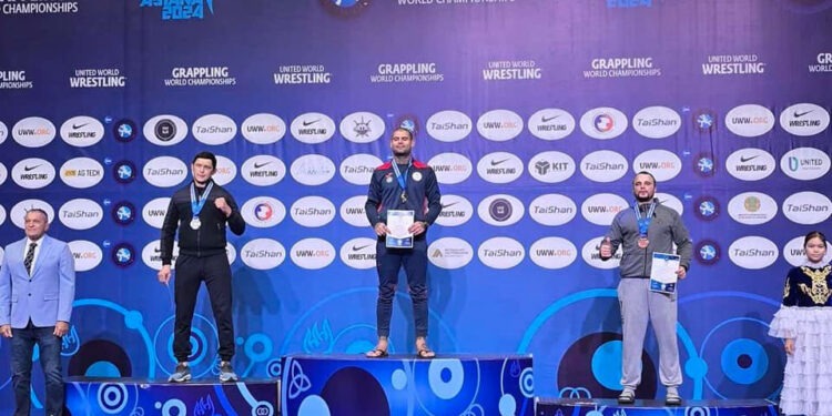 Борец из Молдовы завоевал титул чемпиона мира по грэпплингу