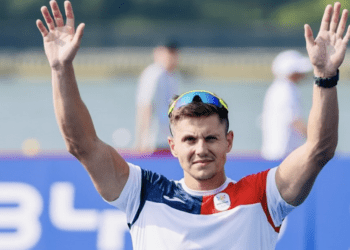 Гребец Сергей Тарновский завоевал золото и серебро на международном турнире в Китае