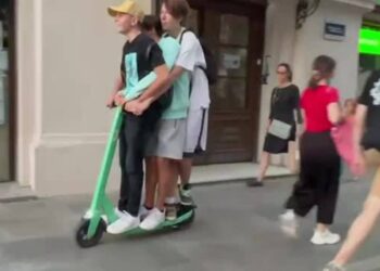 Un locuitor al Capitalei a achitat 6.150 de lei pentru o plimbare cu trotineta. Ce spune poliția