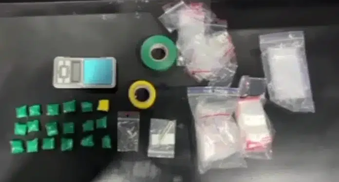 Tineri traficanți online, capturați la Bălți: Poliția a destructurat un grup criminal