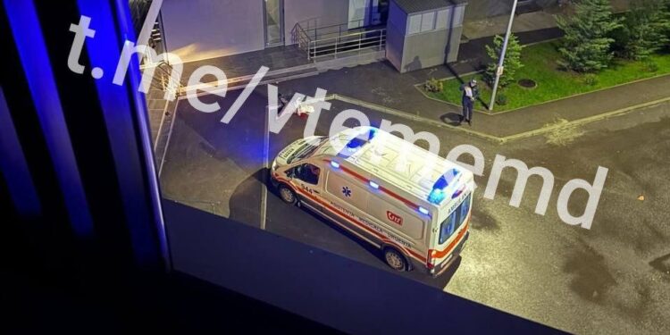 Tragedie în sectorul Rîșcani: O femeie s-a aruncat în gol de la etajul 4