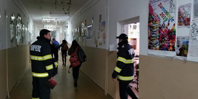 750 учеников школы в Бельцах эвакуированы из здания: что произошло в учебном заведении