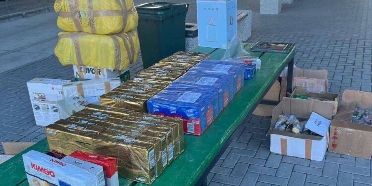 На КПП «Скуляны» обнаружена незадекларированная серебряная икона XVIII века и другие товары