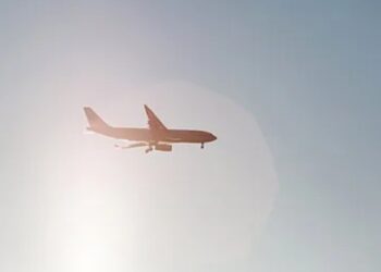 Самолеты Air France перестали летать над Красным морем из-за светящегося объекта