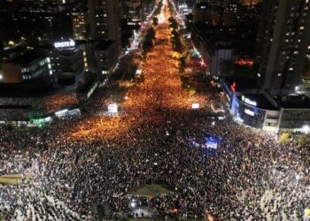 В Сербии тысячи людей вышли на протесты из-за трагедии в Нови-Саде