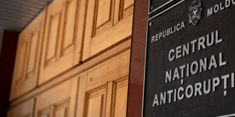 Заведующий отделением Республиканской клинической больницы им. Тимофея Мошняги подозревается в коррупции