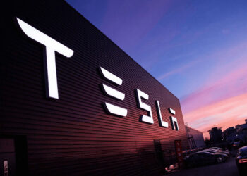 Стоимость Tesla превысила отметку в триллион долларов