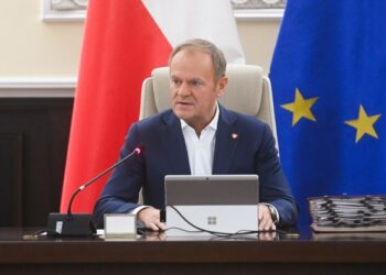 Премьер-министр Польши Дональд Туск объявил о замораживании цен на электроэнергию