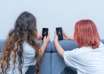 Картину Бэнкси продадут вместе со зданием, на котором она написана