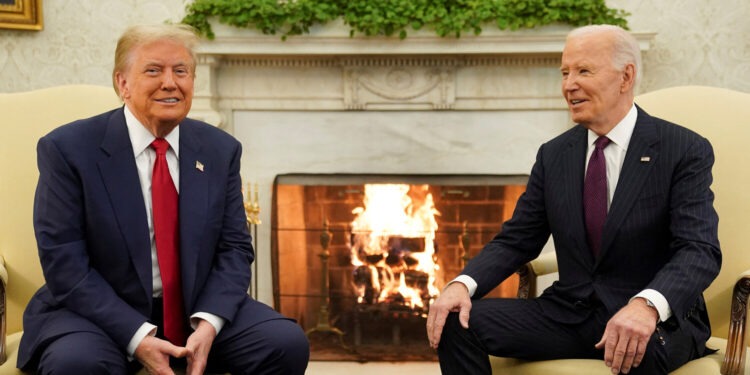 Байден и Трамп встретились в Белом Доме и проговорили около двух часов