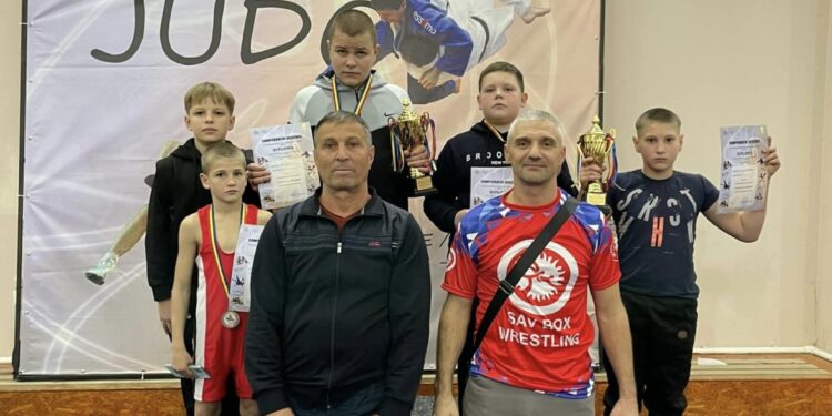 Medalii pentru luptătorii soroceni la Campionatul deschis al Școlii Olimpice din Chișinău