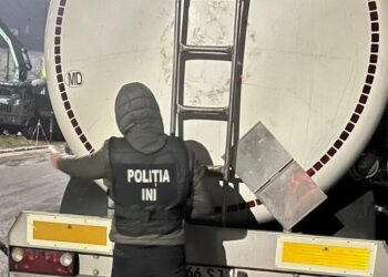 Contrabandă cu alcool în sudul țării: Poliția confiscă aproximativ 100 de tone de alcool etilic